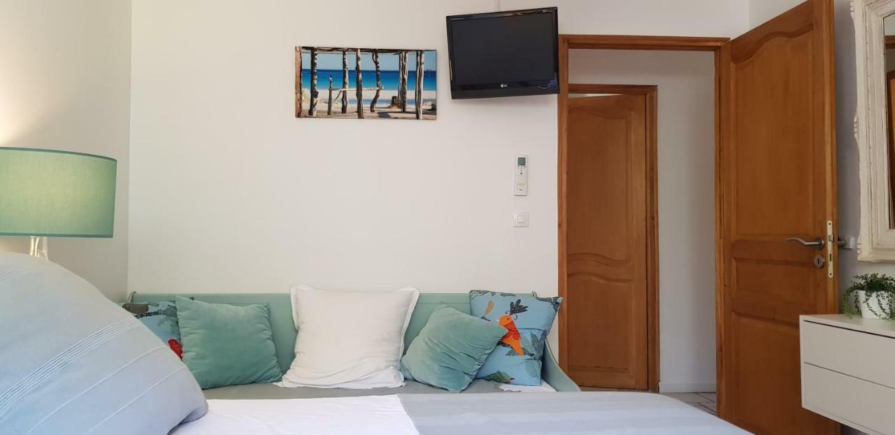 Chambres D'Hotes Caseddu Di Poggiale Figari  Εξωτερικό φωτογραφία